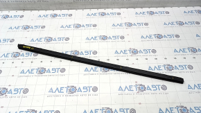 Glass seal inside front left door Lexus RX300 RX330 RX350 RX400H 04-09