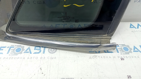 Window blind glass rear right Lincoln Nautilus 19-23 chrome, broken molding, scratches