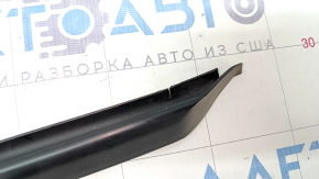 Right windshield molding Audi A4 B9 17 - torn