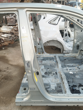 Body pillar central right Lexus RX300 RX330 RX350 RX400H 04-09 on the body