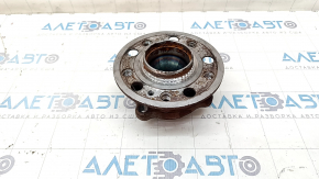 Front right hub Mercedes GLC 16-22 RWD rusty, bearing hums