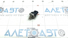 Fuel pressure sensor Mercedes GLC 16-22 on the fuel rail