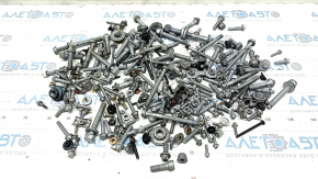 Hardware for underhood space Mercedes GLC 16-22 incomplete