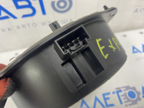 Speaker rear right Ford Explorer 11-15 dented