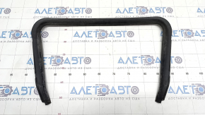 Front central bonnet seal Porsche Macan 15 - broken fastening