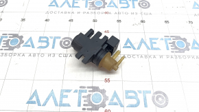 Solenoid valve on the intake Mercedes GLC 16-22
