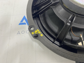 Ford Ecosport 18-22 rear left door speaker is pressed, guides are broken