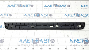 Door sill trim front left outer Infiniti Q50 14- pokes on chrome, scratches