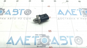 Fuel pressure sensor Audi A4 B9 17- on the fuel rail