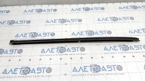 Door seal lower rear right Porsche Macan 15-18