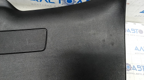 The lower trim of the trunk door of Porsche Macan 15-18 is worn, cracked
