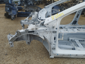 Front left quarter Chevrolet Volt 16- on the body, white