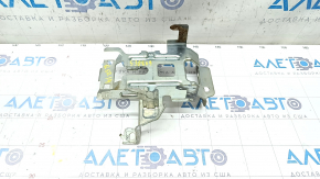Infiniti Q50 14- Engine Underhood Fuse Box Bracket