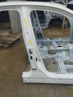 Body pillar central right Infiniti Q50 14- on the body
