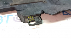 Right radiator deflector Infiniti Q50 14-15 3.7 broken fasteners