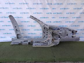 Front quarter left BMW 5 G30 17-23 silver, with central pillar