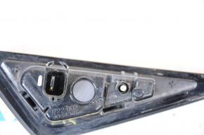 Turn signal in the wing front right Tesla Model X 16-21 under the camera break fastener chips