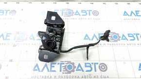 Chevrolet Malibu 19- Hood Lock