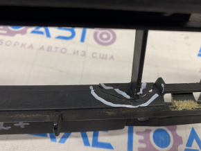 Lower grille of the front bumper Audi Q5 80A 18-20 fractures