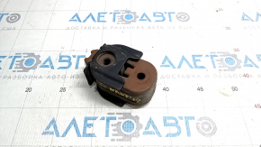 Exhaust manifold bracket rear right Lincoln Nautilus 19-23 with rubber