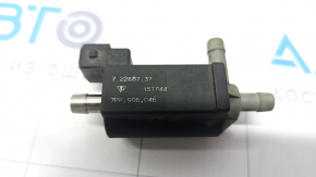 Solenoid valve on the intake Porsche Macan 15-