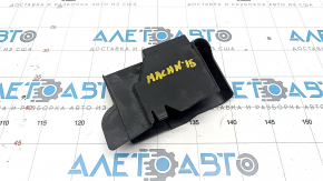 Battery distributor housing Porsche Macan 15-