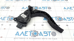 Porsche Macan 15- gas pedal