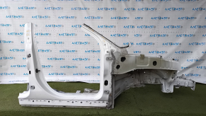 Front right quarter Ford Explorer 16-19 white, with central pillar
