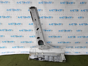 The central left body pillar of Ford Explorer 11-19 is sawed off