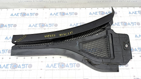 Windscreen wiper grille plastic right VW Jetta 19- cracked