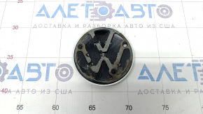 Emblem rear VW Jetta 19 - broken guide