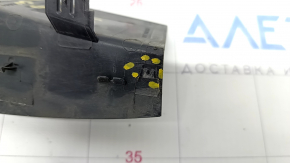 Outer wing light trim right VW Jetta 19 - broken fasteners