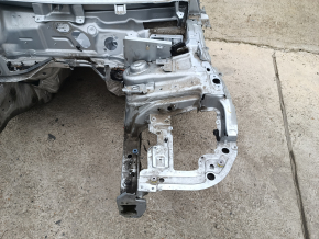 Front left quarter Porsche Macan 15-18 silver, on the body