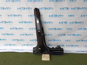 The central right body pillar of Audi Q5 80A 18-24 is sawn off
