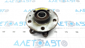 Rear left hub Porsche Macan 15-18 rusty