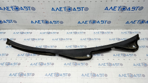 Windscreen wiper grille seal Audi A4 B8 08-16 cracked fastener