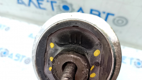 Lower arm front left rear Porsche Macan 15 - cracked silent block