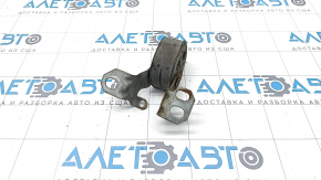 Bracket of the middle part of the exhaust pipe left Porsche Macan 15- with rubber