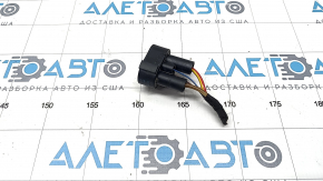 Chip on the diffuser radiator shroud VW Jetta 19- 2.0T