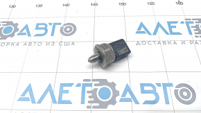 Fuel pressure sensor VW Jetta 19- 2.0T on the fuel rail