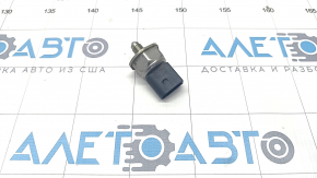 Fuel pressure sensor VW Jetta 19- 2.0T on the fuel rail