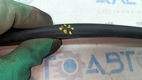 Door seal on the left threshold Audi Q3 8U 15-18 tear
