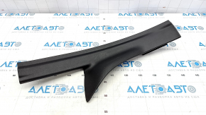 Door sill trim rear right Chevrolet Volt 16 - black, worn