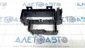 Nissan Rogue 14-20 underhood fuse box housing under triangular cover