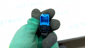 Central lock button front left Chevrolet Trax 17-22