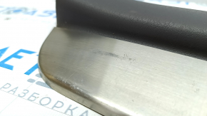 Front right threshold trim Toyota Solara 2.4 04-08 with chrome trim, trim peeled off, chrome worn