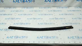 Front hood seal Chevrolet Trax 17-22 on the hood