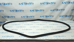 Rubber seal for tailgate Chevrolet Trax 15-22