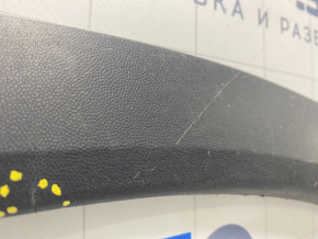 Front left arch trim Porsche Cayenne 958 11-17 narrow, broken fasteners, crack, scratches