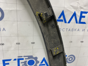 Front left arch trim Porsche Cayenne 958 11-17 narrow, broken fasteners, crack, scratches